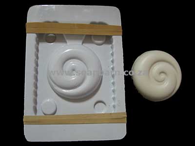 Imported 3-D Round Swirl Mould 120g